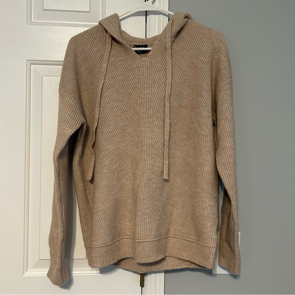 Fate camel sweater